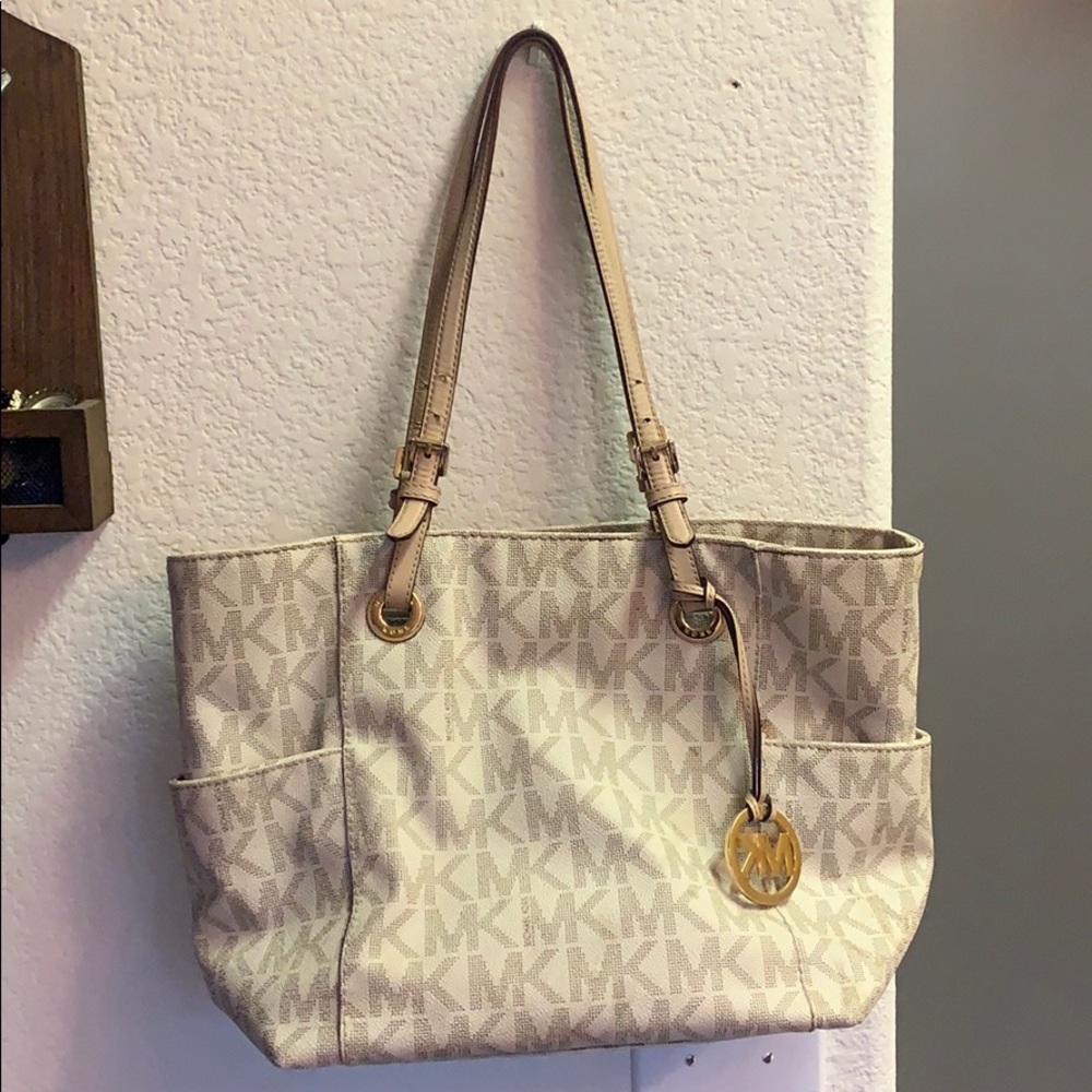 Michael Kors purse
